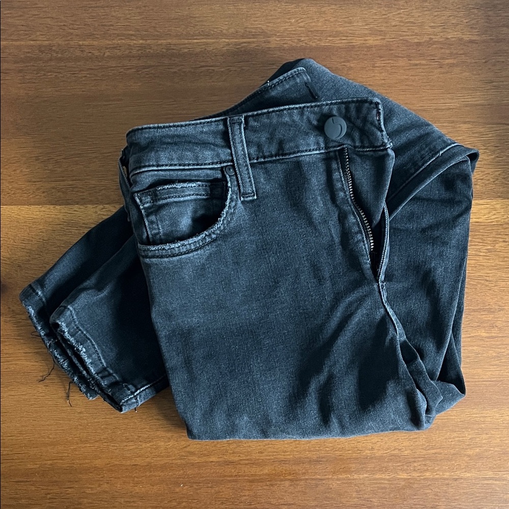 Joe’s Jeans Elizabeth Distressed Skinny Crop